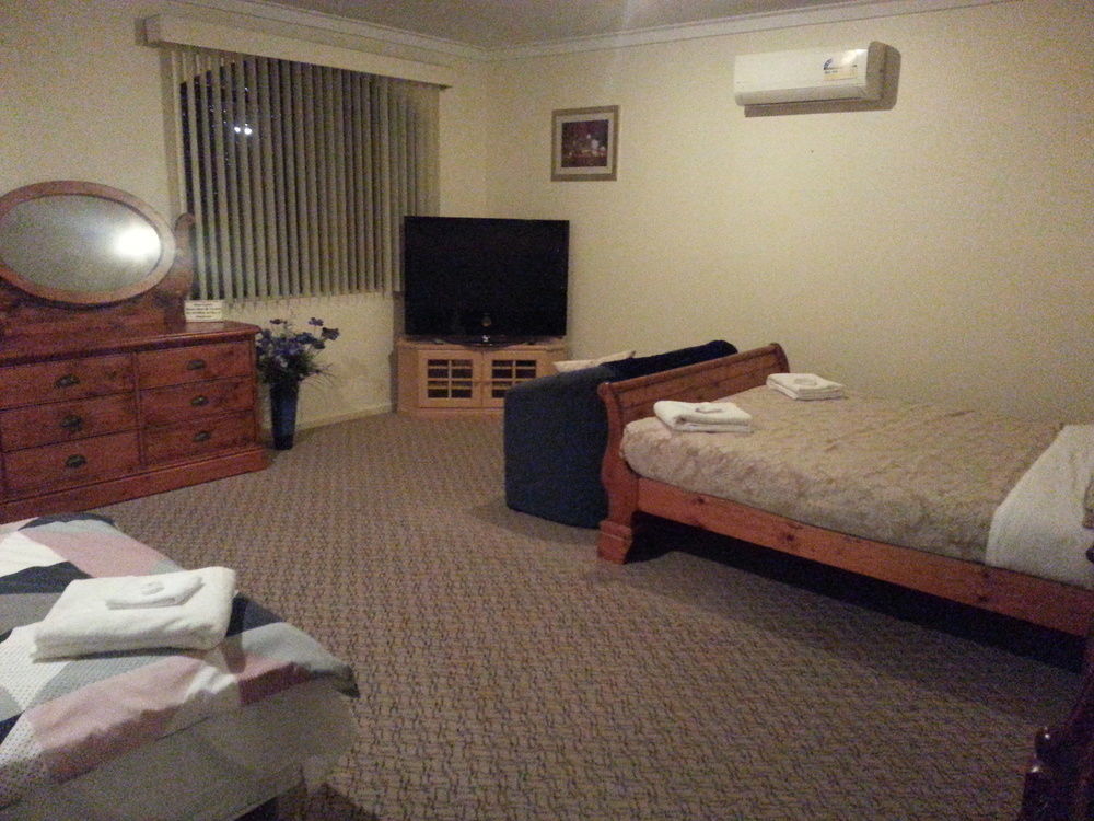 Palm Beach Guest House Rockingham Esterno foto