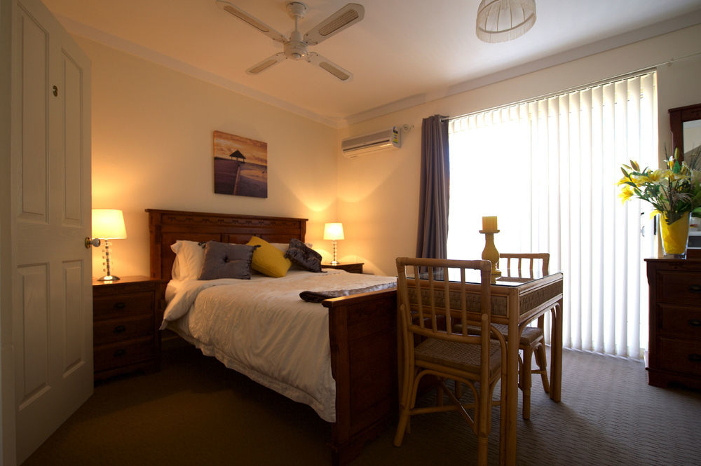 Palm Beach Guest House Rockingham Esterno foto