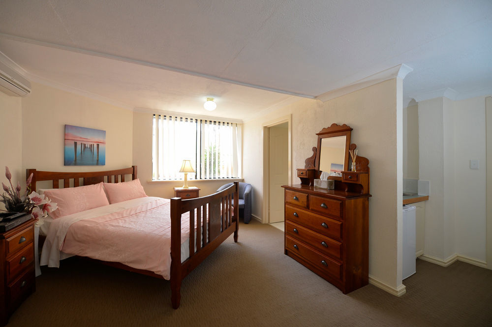 Palm Beach Guest House Rockingham Esterno foto