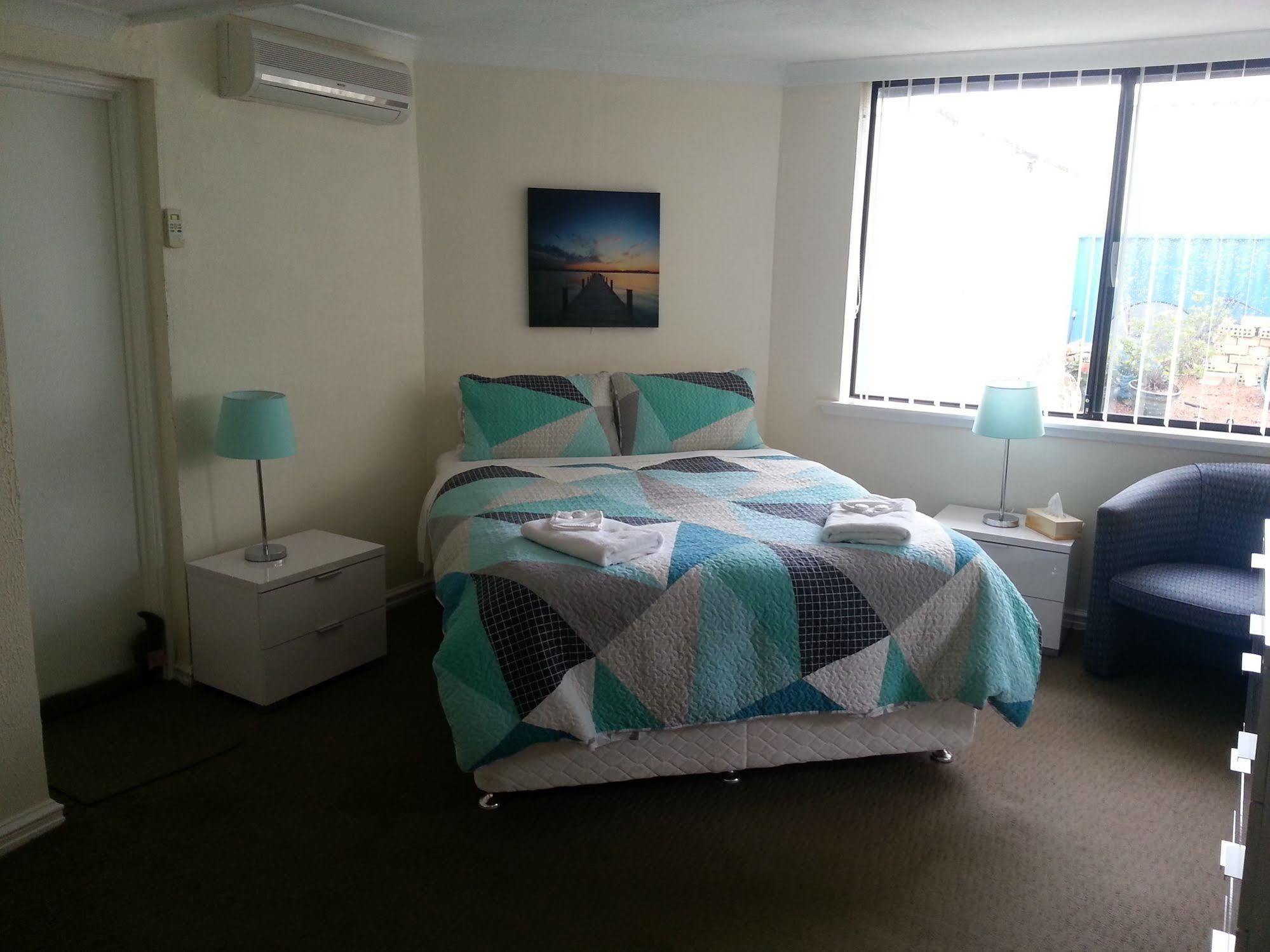 Palm Beach Guest House Rockingham Esterno foto