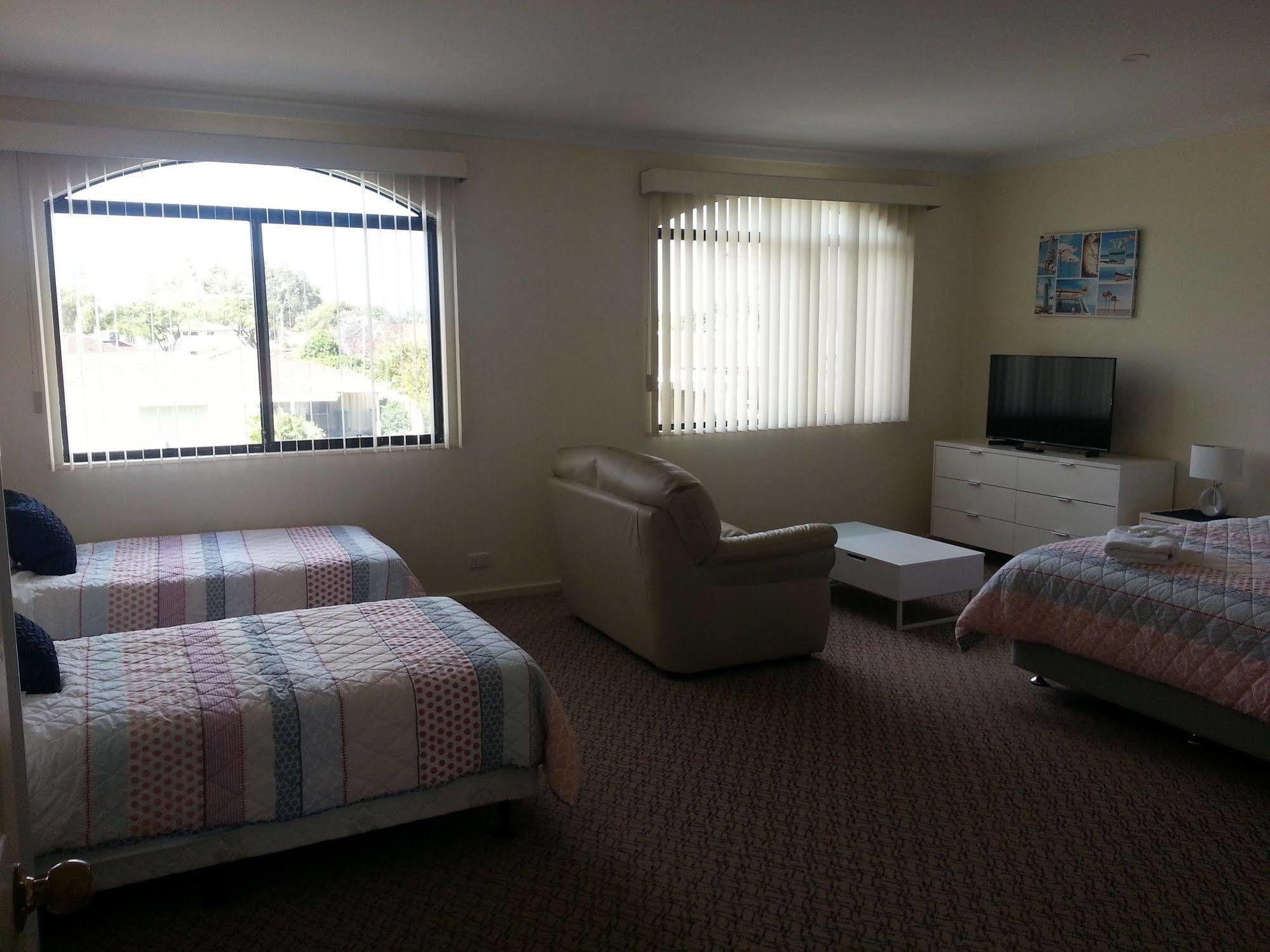 Palm Beach Guest House Rockingham Esterno foto