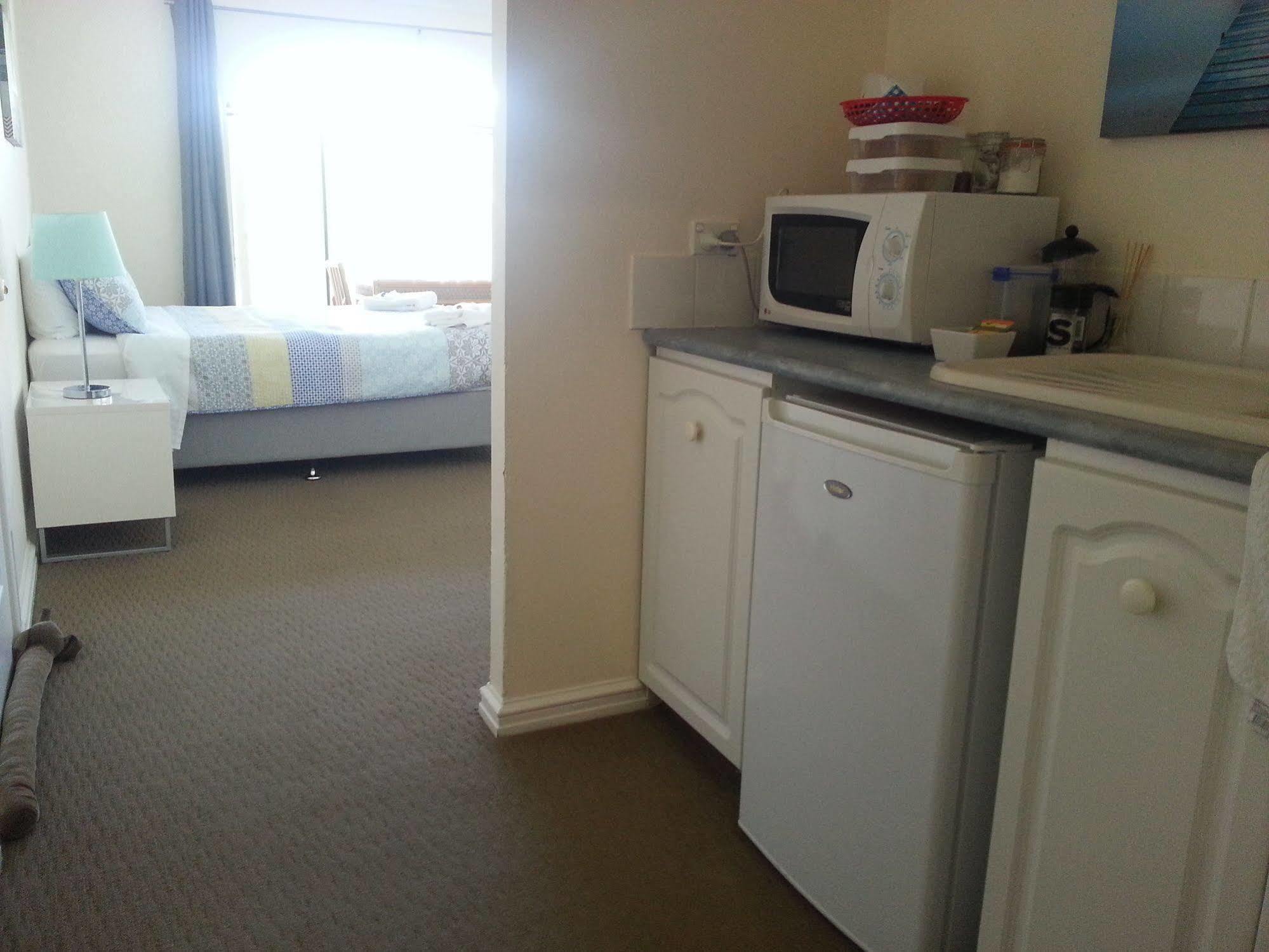 Palm Beach Guest House Rockingham Esterno foto
